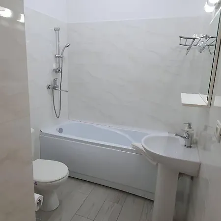 Stylish Studio Building Stefan Mamaia